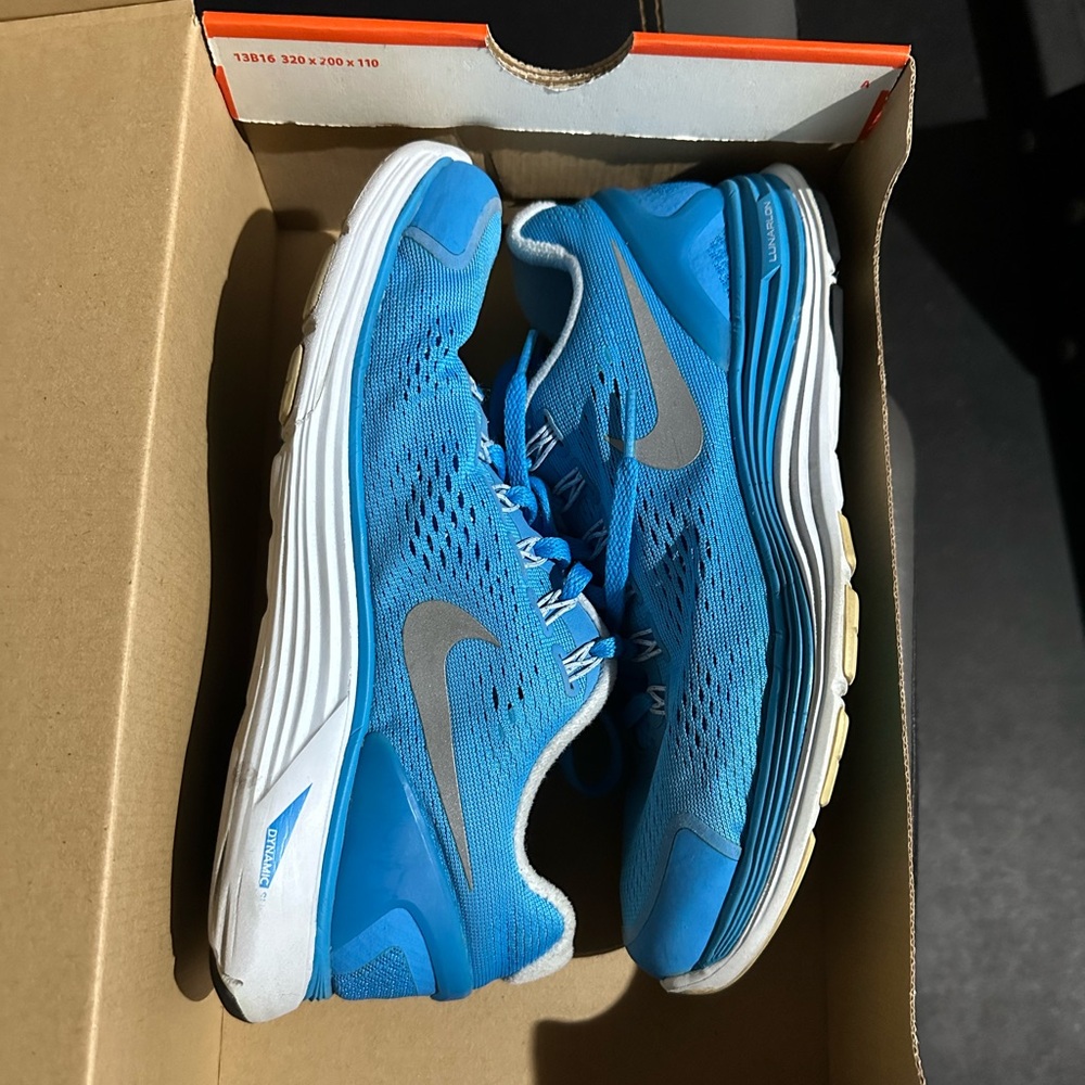 Nike Women’s Lunarglide 4 Running Shoes